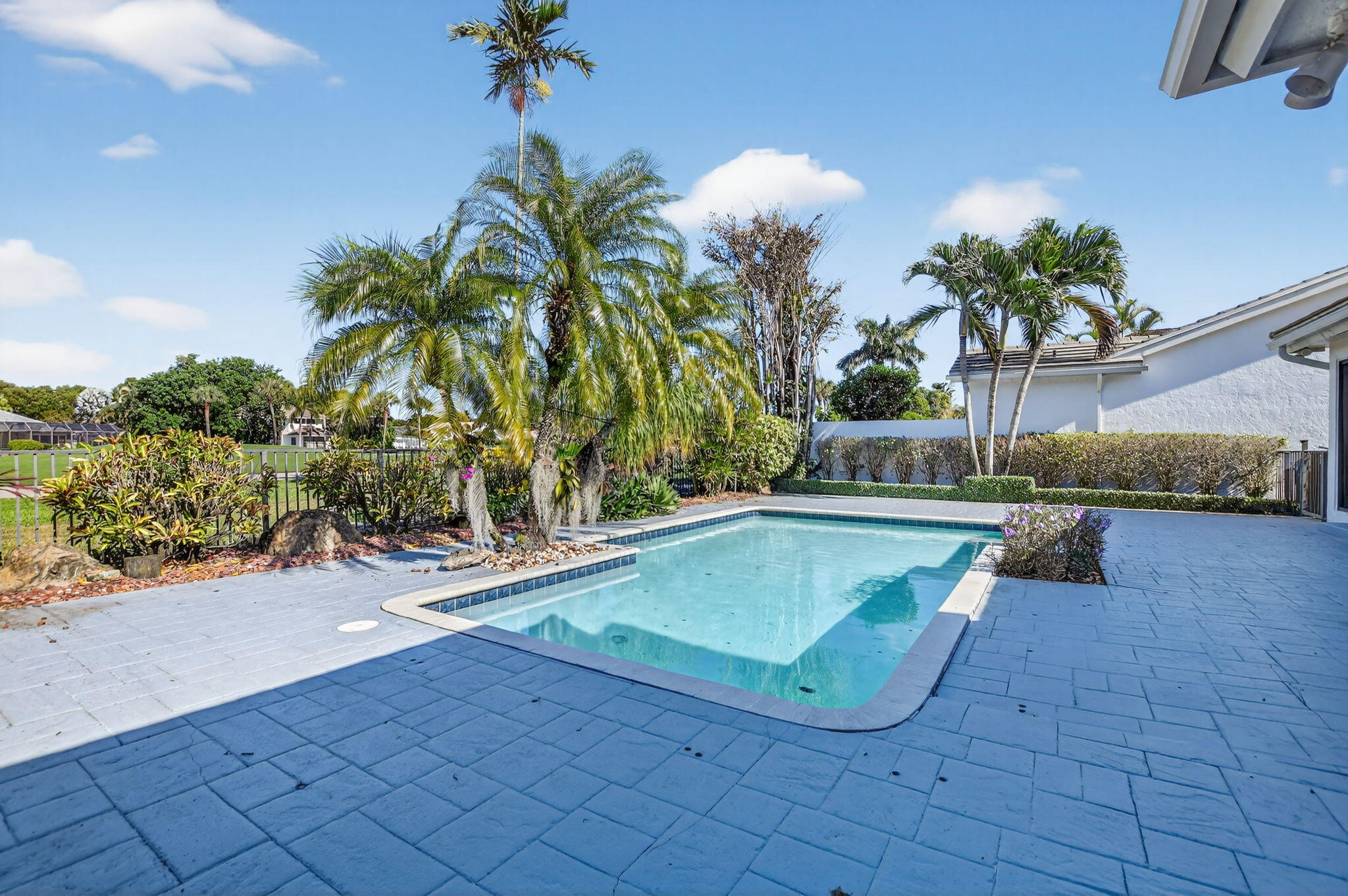 7567 Rexford Road Boca Raton, FL 33434 - Photo 52 of 95 56-web-or-mls-DSC_5928