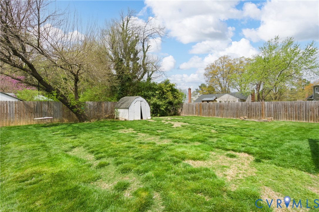 1318 Robindale Road North Chesterfield, VA 23235 - Photo 35 of 39