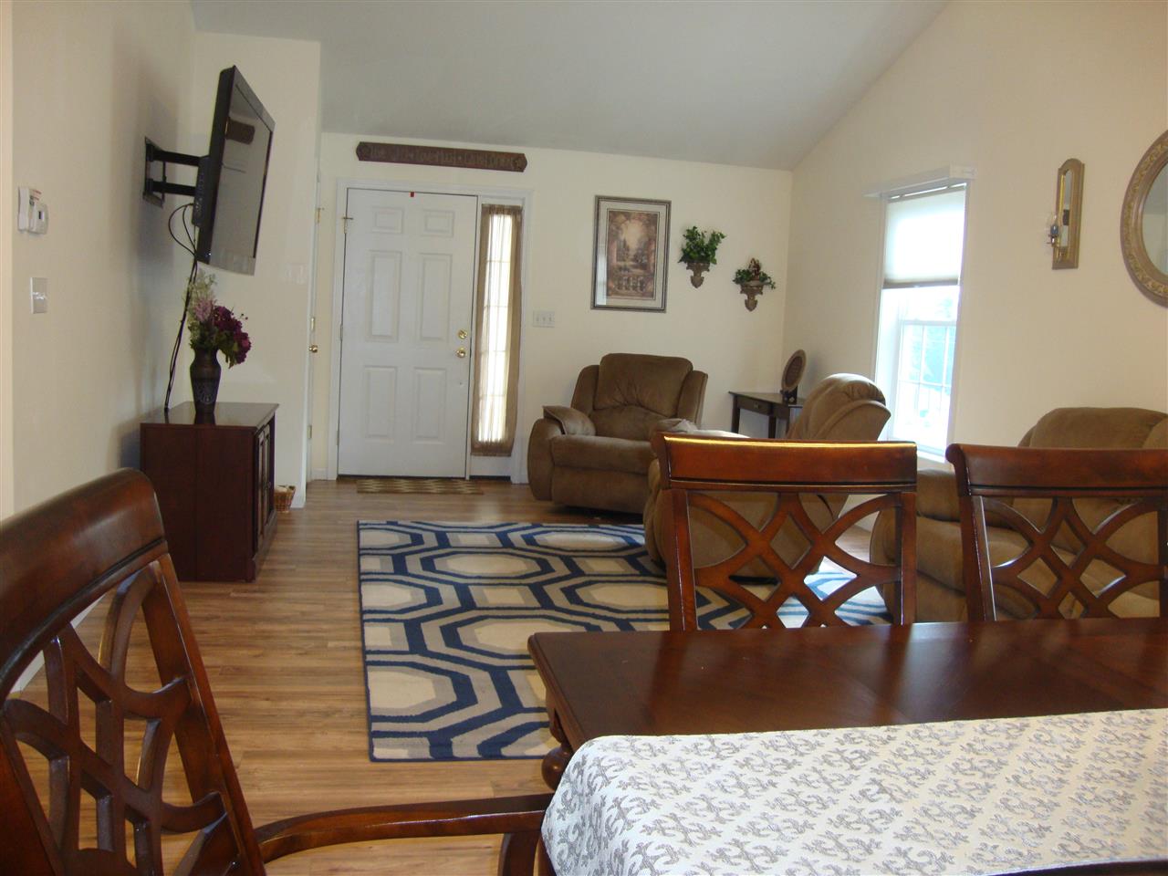 122 A High Range Road, Unit 122A Londonderry, NH 03053 - Photo 5 of 6 Gallery Image 5