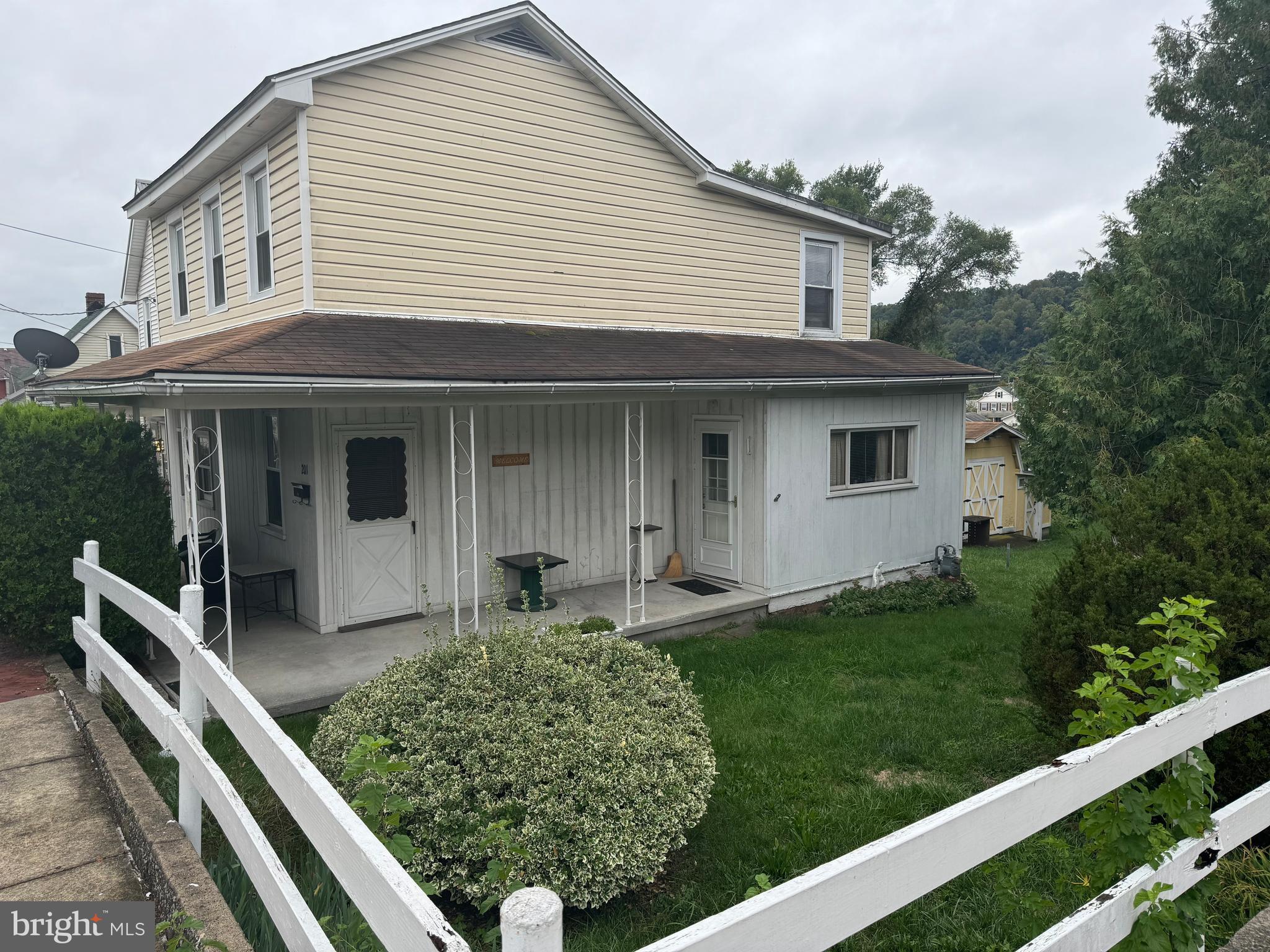 201 Springdale Street Cumberland, MD 21502 - Photo 1 of 18