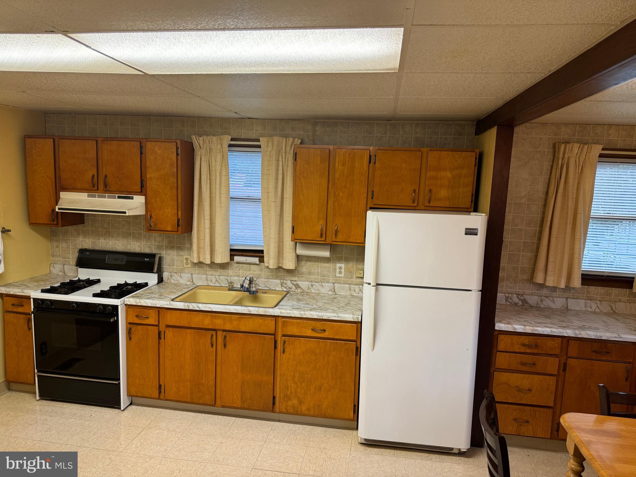 201 Springdale Street Cumberland, MD 21502 - Photo 4 of 18 Kitchen