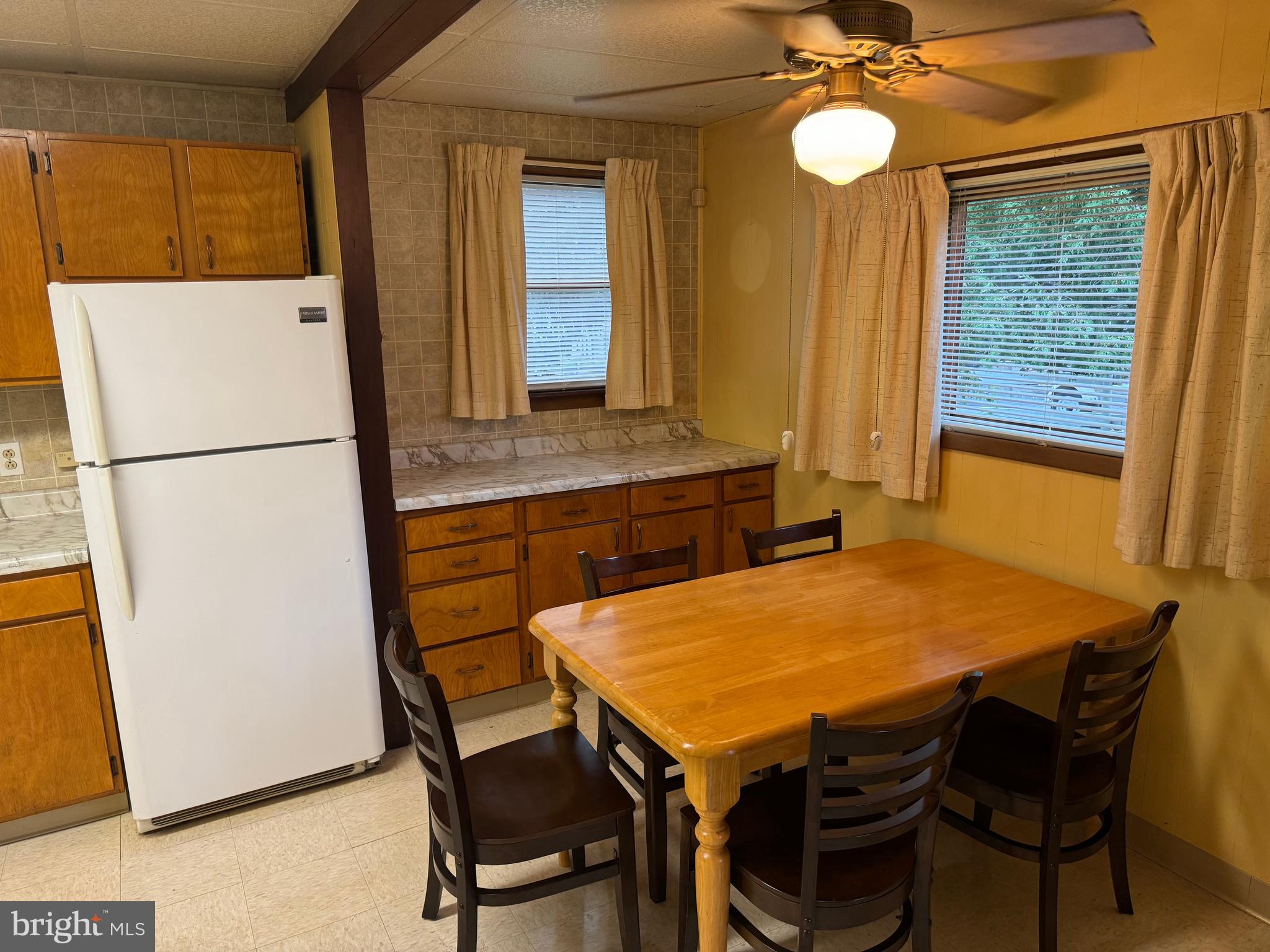 201 Springdale Street Cumberland, MD 21502 - Photo 6 of 18 dining room