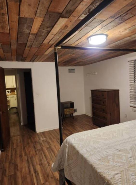 513 Broad Street Warrensburg, MO 64093 - Photo 9 of 18