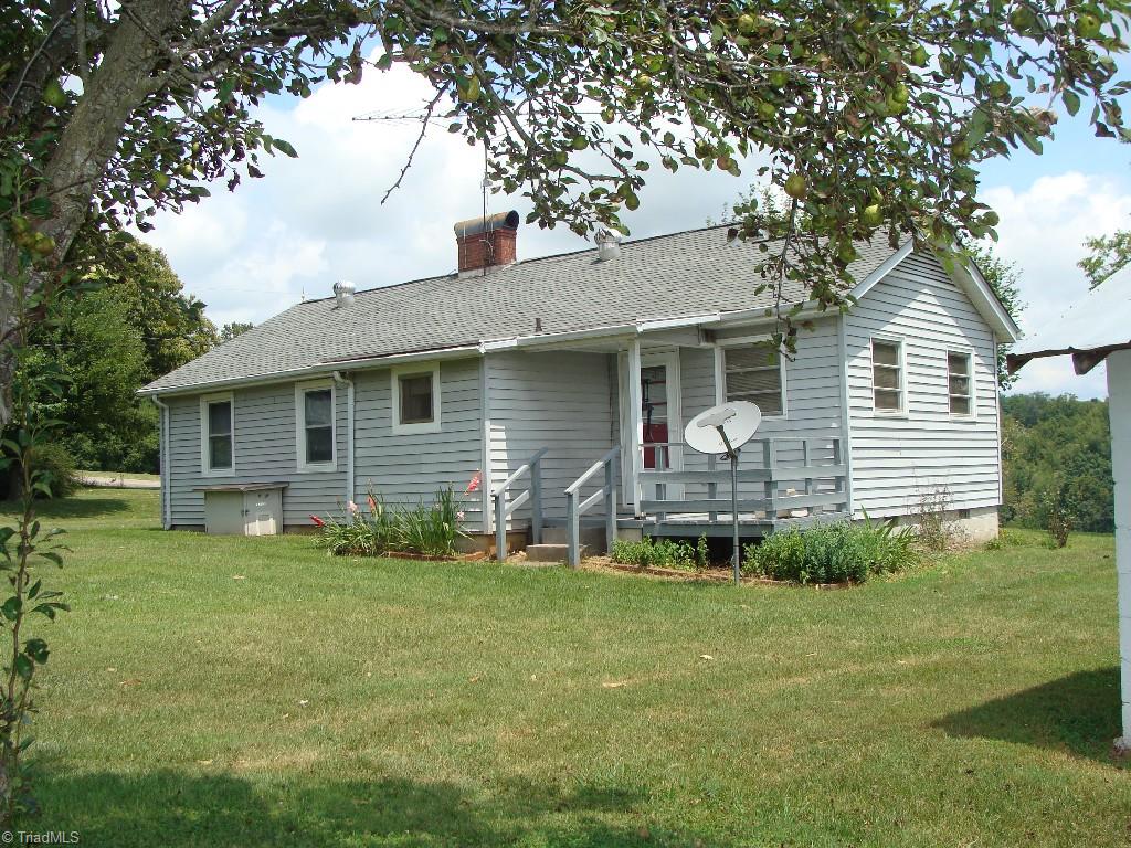 125 Shoaley Branch Road Elkin, NC 28621 - Photo 7 of 30 Gallery Image 7