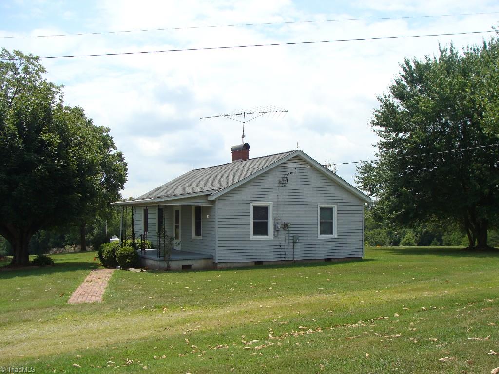 125 Shoaley Branch Road Elkin, NC 28621 - Photo 9 of 30 Gallery Image 9