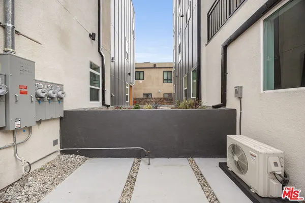 $4,500 | 11253 Hatteras Street, North Hollywood, CA 91601