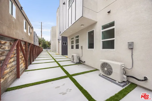 $4,500 | 11253 Hatteras Street, North Hollywood, CA 91601