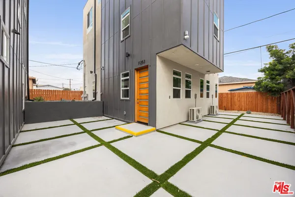 $4,500 | 11253 Hatteras Street, North Hollywood, CA 91601