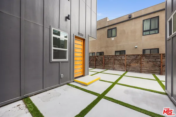 $4,500 | 11253 Hatteras Street, North Hollywood, CA 91601