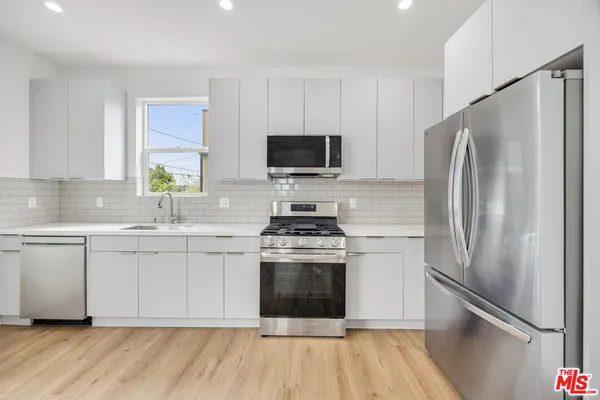$4,500 | 11253 Hatteras Street, North Hollywood, CA 91601