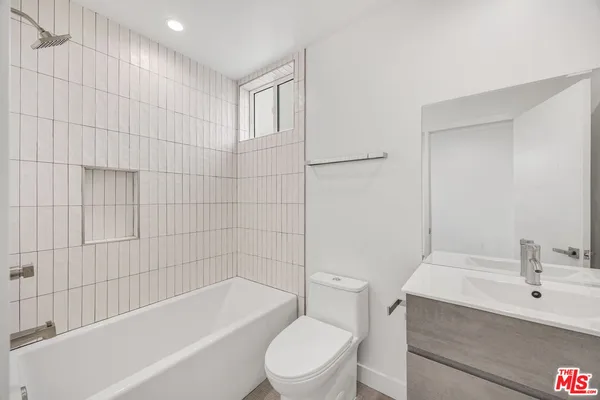 $4,500 | 11253 Hatteras Street, North Hollywood, CA 91601