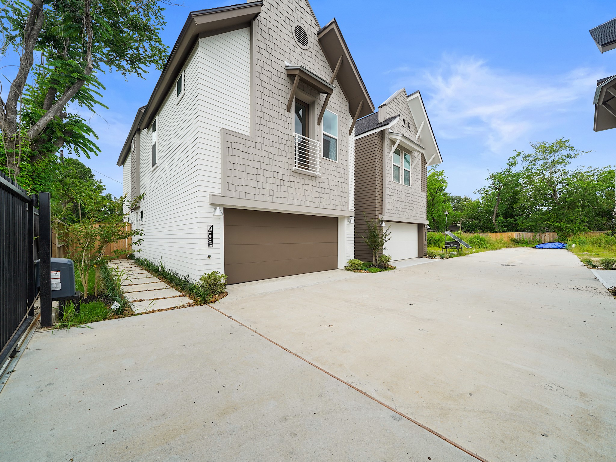 7502 Carver Road, Unit C Houston, TX 77088 - Photo 28 of 33 Photo Disclaimer: Photos are representative of the community and may depict a similar floor plan, model home, or previously completed residence.