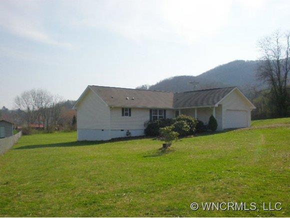 4 Ivy Garden Road Candler, NC 28715 - Photo 1 of 7 Gallery Image 1