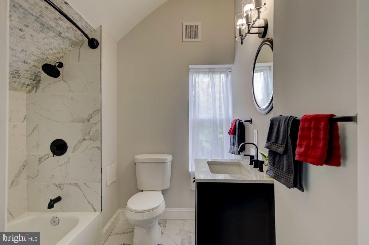 6732 Windsor Mill Road Gwynn Oak, MD 21207 - Photo 24 of 49 Owner's Suite - Bath