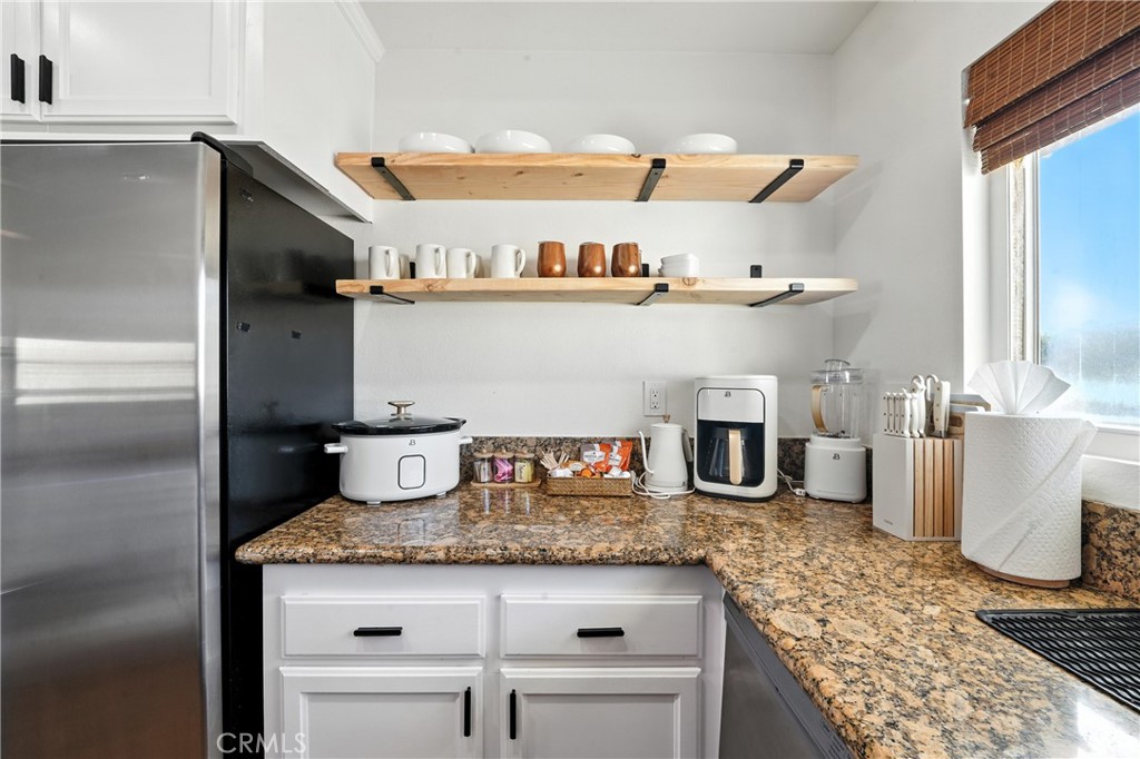 14536 Ketch Lane Helendale, CA 92342 - Photo 24 of 68