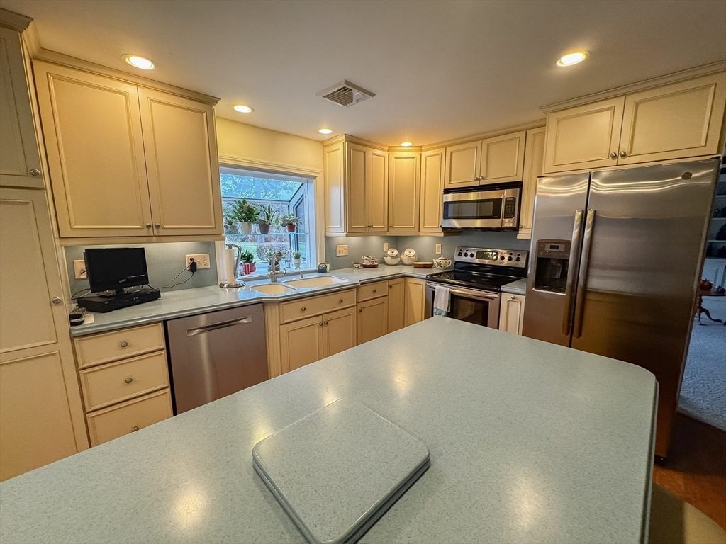 2 Scott Lane Hadley, MA 01035 - Photo 15 of 39