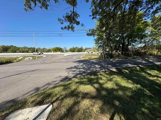 $275,000 | 1015 West Gourley Pike, Bloomington, IN 47404