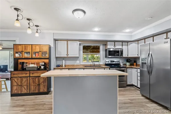 $324,900 | 375 North Hereford Lane, Madison, IN 47250
