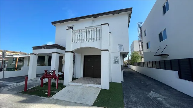 $2,000 | 318 East 6th Street, Unit 101, Hialeah, FL 33010