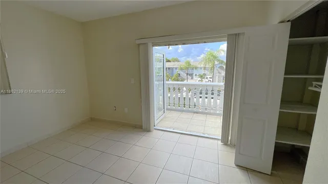 $2,000 | 318 East 6th Street, Unit 101, Hialeah, FL 33010