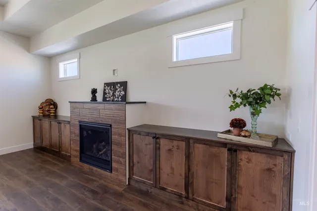 $824,999 | 173 East Jarvis Street, Meridian, ID 83642