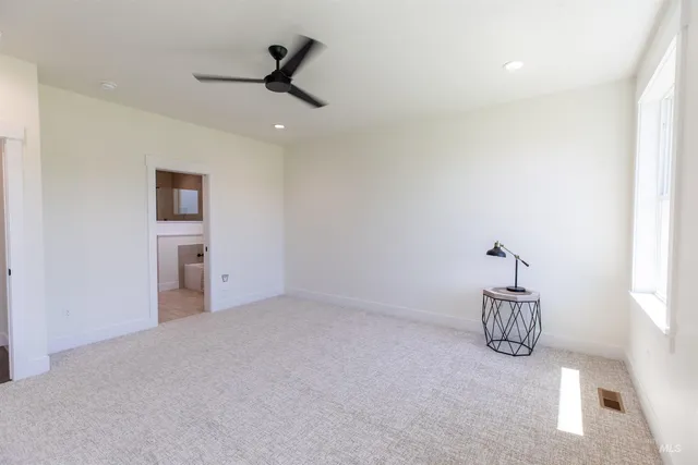 $824,999 | 173 East Jarvis Street, Meridian, ID 83642