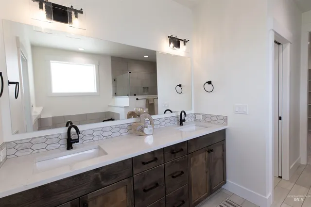 $824,999 | 173 East Jarvis Street, Meridian, ID 83642