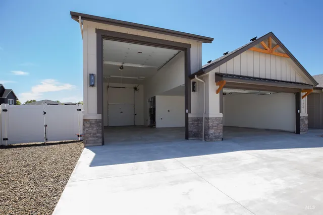 $824,999 | 173 East Jarvis Street, Meridian, ID 83642