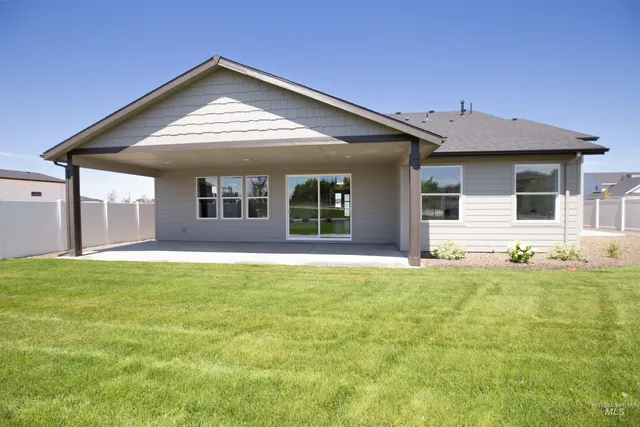 $824,999 | 173 East Jarvis Street, Meridian, ID 83642
