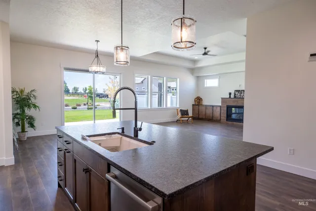 $824,999 | 173 East Jarvis Street, Meridian, ID 83642