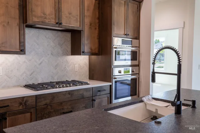 $824,999 | 173 East Jarvis Street, Meridian, ID 83642