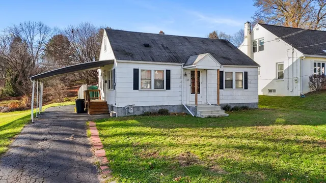 $140,000 | 321 Andrews Street, Johnson City, NY 13790