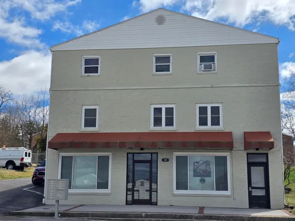 $1,045,294 | 10 1st Street Southwest, Christiansburg, VA 24073