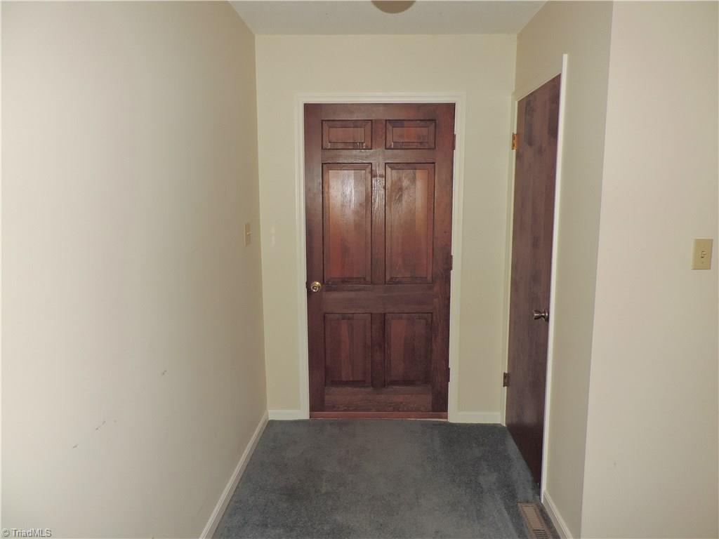 7075 Shop Road Pfafftown, NC 27040 - Photo 2 of 17 Gallery Image 2