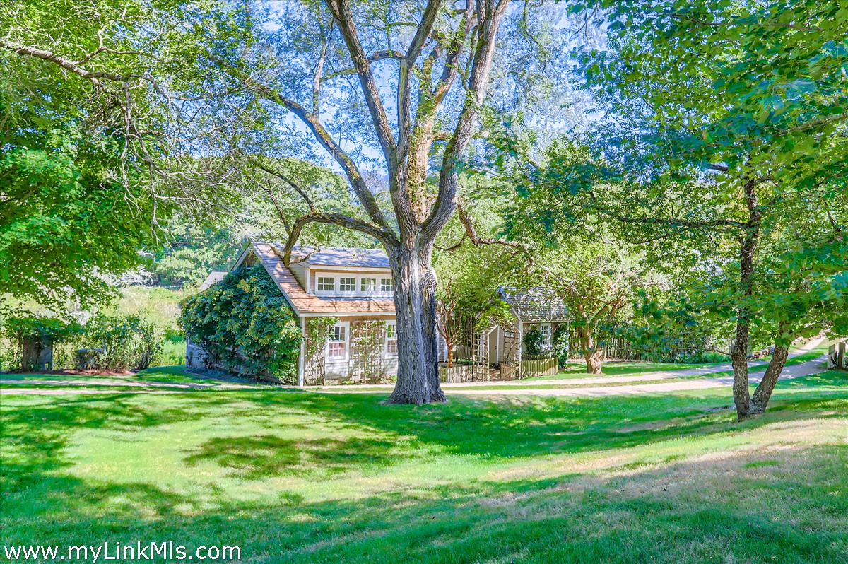 180 Pilot Hill Farm Road Vineyard Haven, MA 02568 - Photo 45 of 68