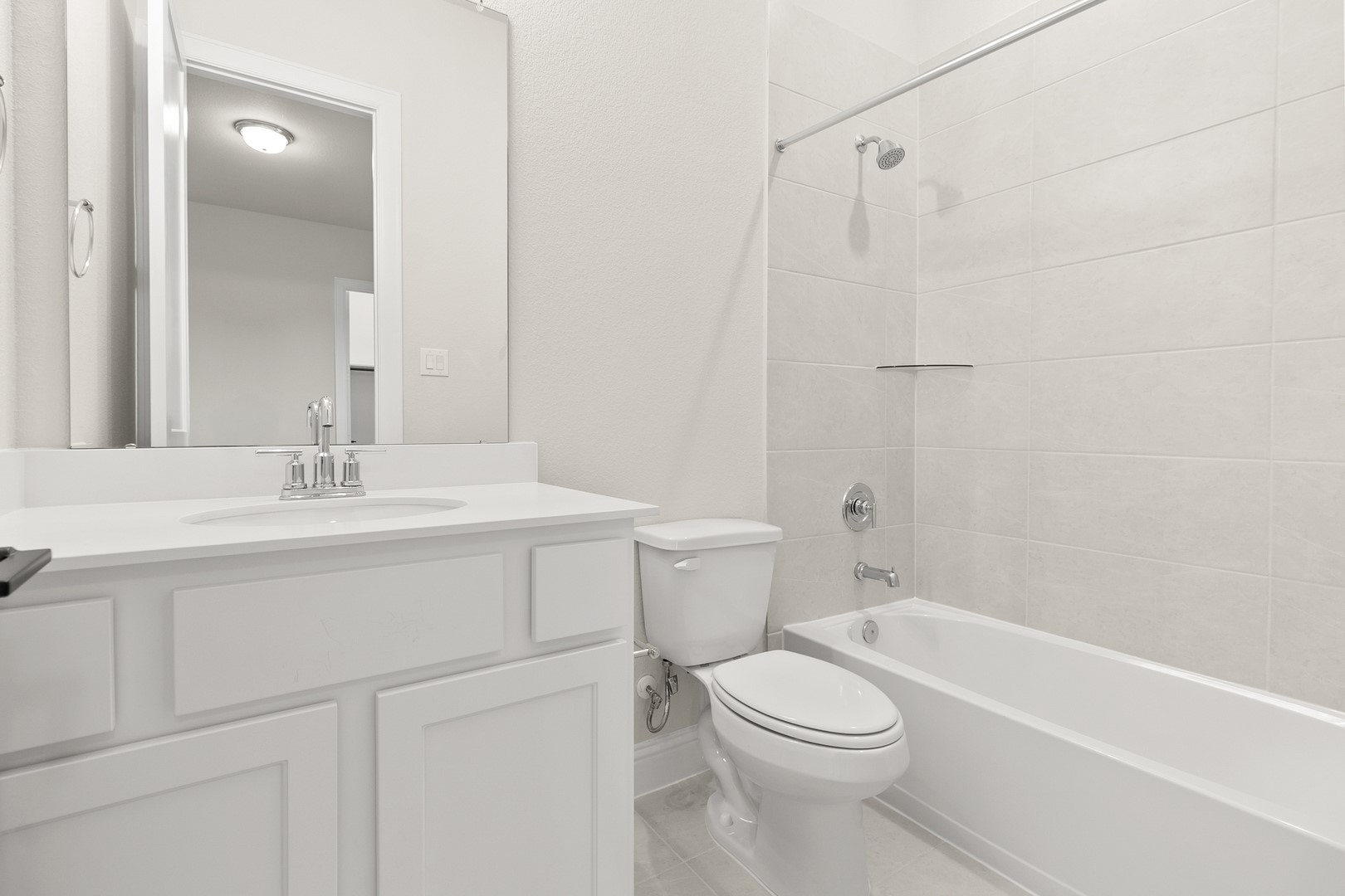 7814 River Bluet Place Fulshear, TX 77441 - Photo 24 of 33 Secondary Bathroom4