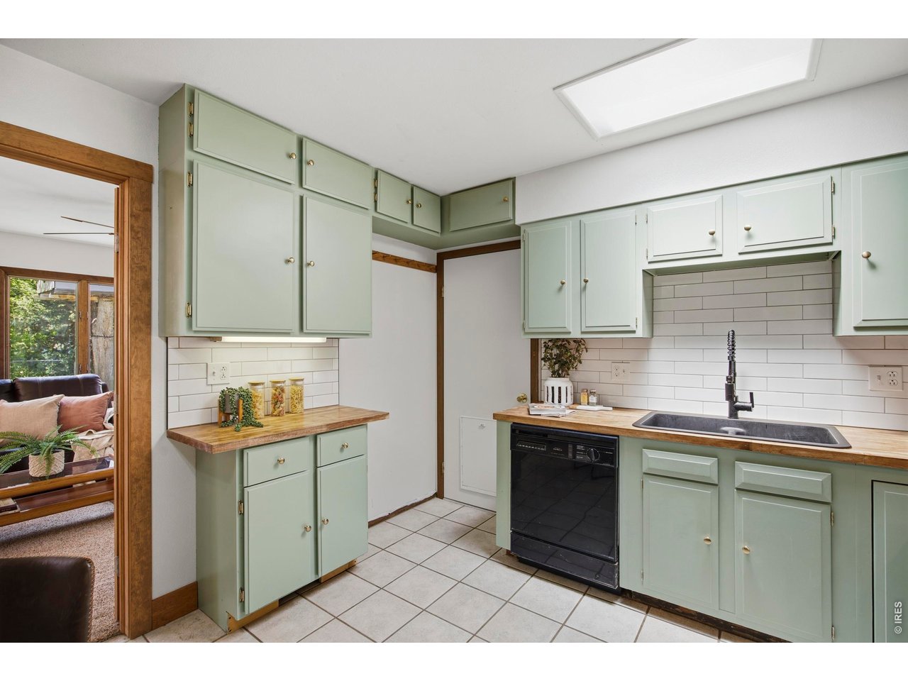 721 North Montview Road Fort Collins, CO 80521 - Photo 12 of 43 Updated Kitchen
