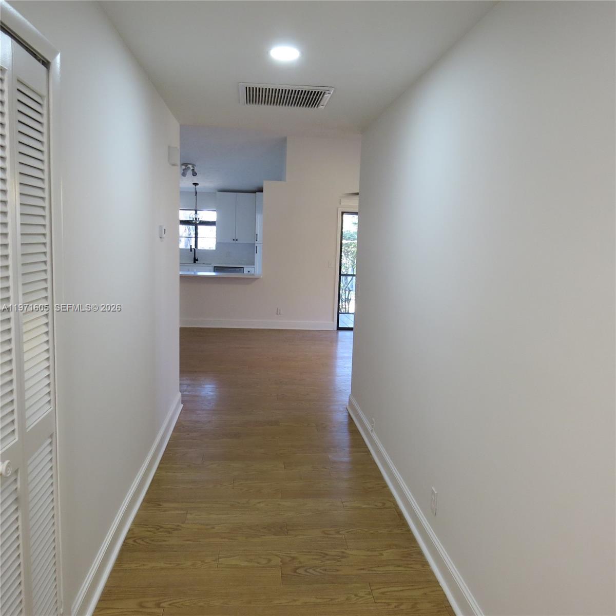 6883 Southeast Raintree Avenue Stuart, FL 34997 - Photo 4 of 32 a view of a hallway