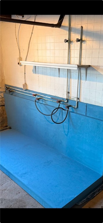 25 Granite Street, Unit 2 Westerly, RI 02891 - Photo 17 of 17 Washer/Dryer hookups available