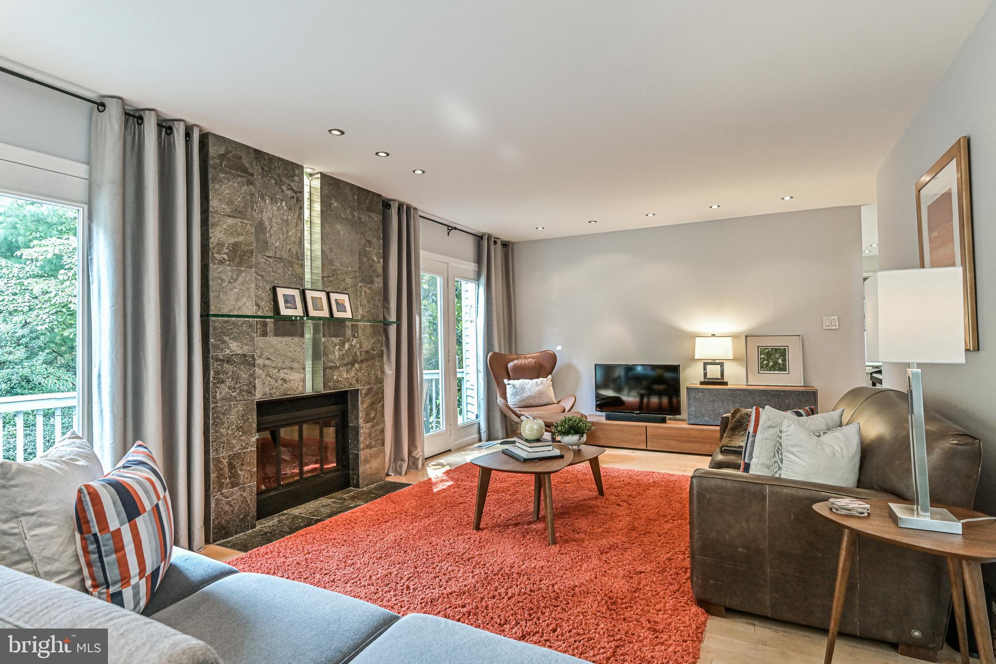 1551 Regatta Lane Reston, VA 20194 - Photo 11 of 48 Family Room