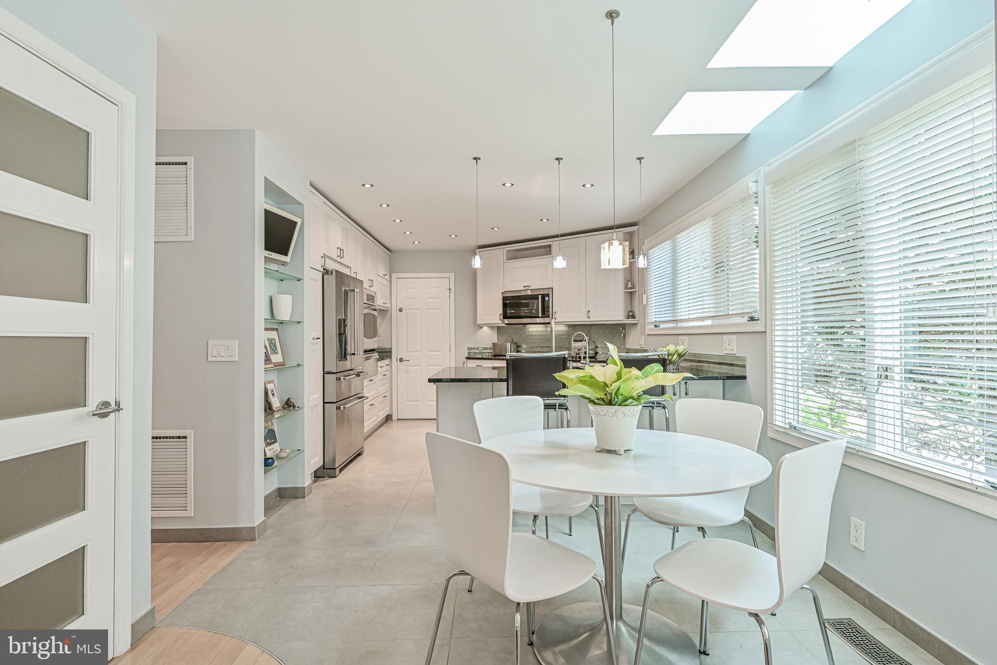 1551 Regatta Lane Reston, VA 20194 - Photo 12 of 48 Kitchen