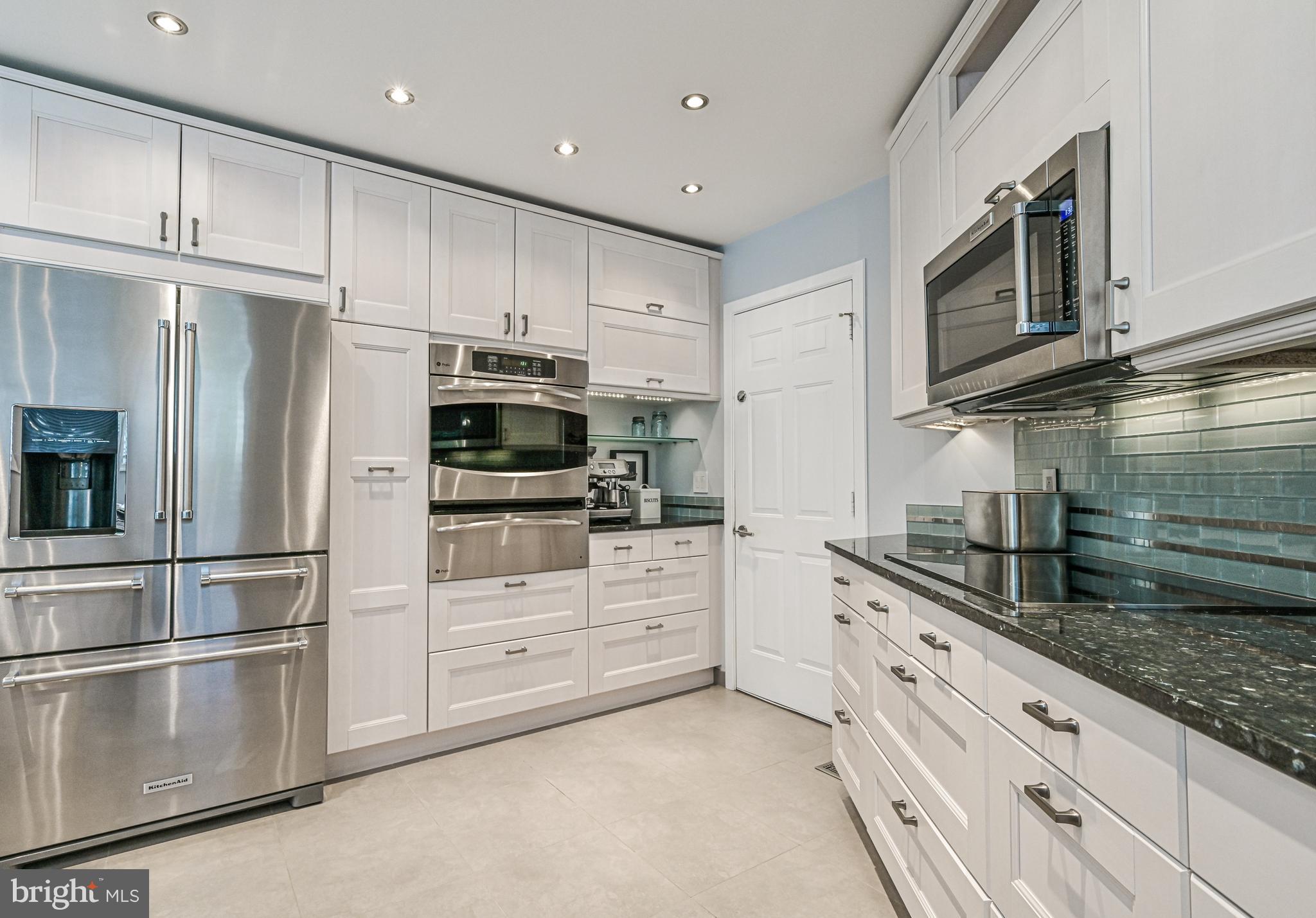 1551 Regatta Lane Reston, VA 20194 - Photo 14 of 48 Kitchen