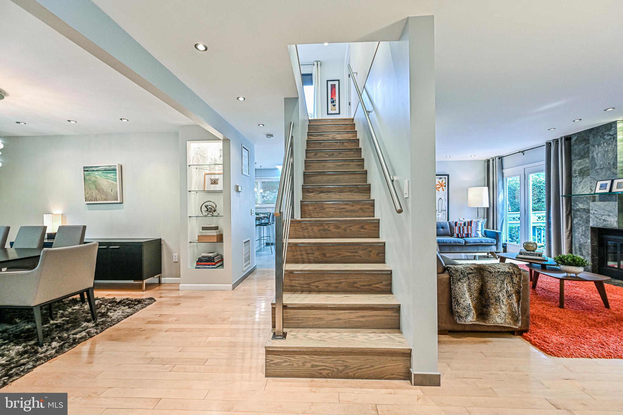 1551 Regatta Lane Reston, VA 20194 - Photo 18 of 48 Stairway