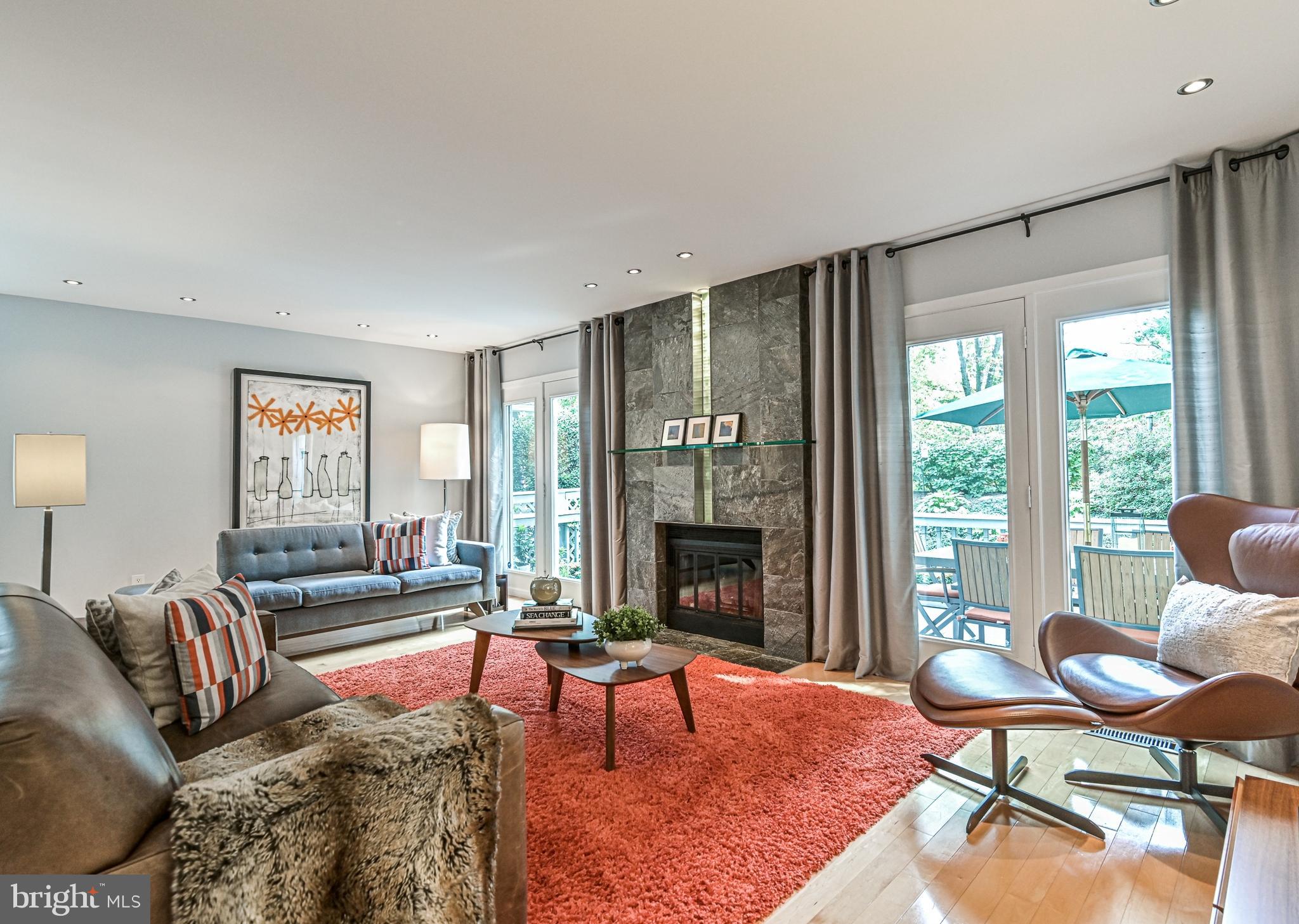 1551 Regatta Lane Reston, VA 20194 - Photo 10 of 48 Family Room