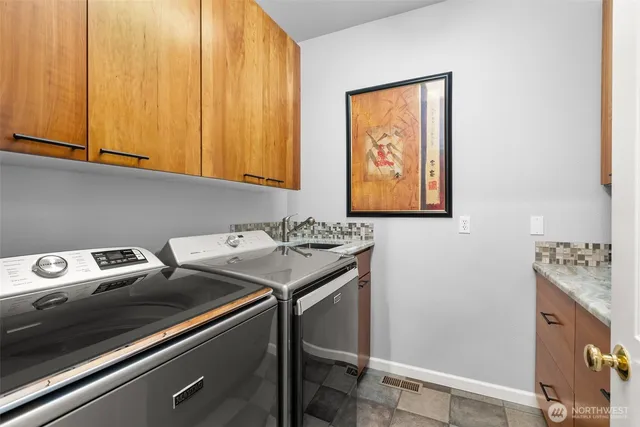 $899,000 | 11202 Greystone Drive Southwest, Lakewood, WA 98499