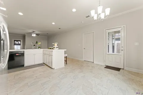 $218,000 | 32490 Lake Pointe Boulevard, Denham Springs, LA 70726