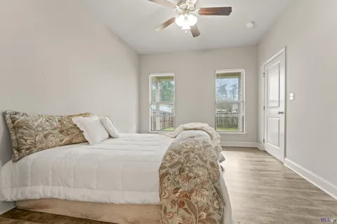 $218,000 | 32490 Lake Pointe Boulevard, Denham Springs, LA 70726