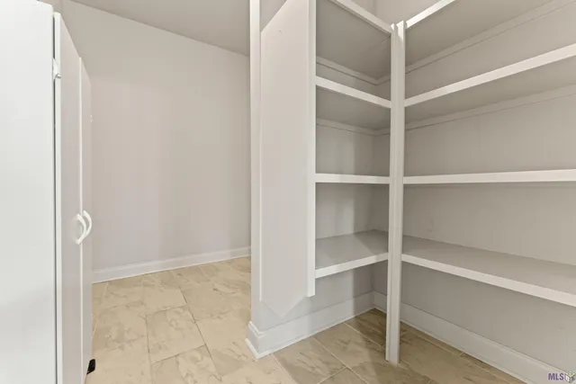 $218,000 | 32490 Lake Pointe Boulevard, Denham Springs, LA 70726