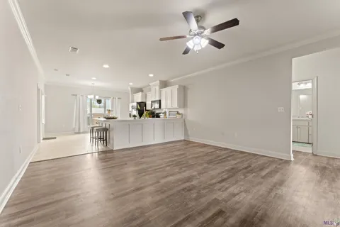 $218,000 | 32490 Lake Pointe Boulevard, Denham Springs, LA 70726