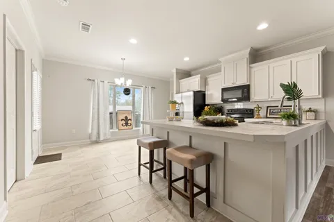 $218,000 | 32490 Lake Pointe Boulevard, Denham Springs, LA 70726